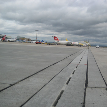 Sanierungsarbeiten am Flughafen Stuttgart